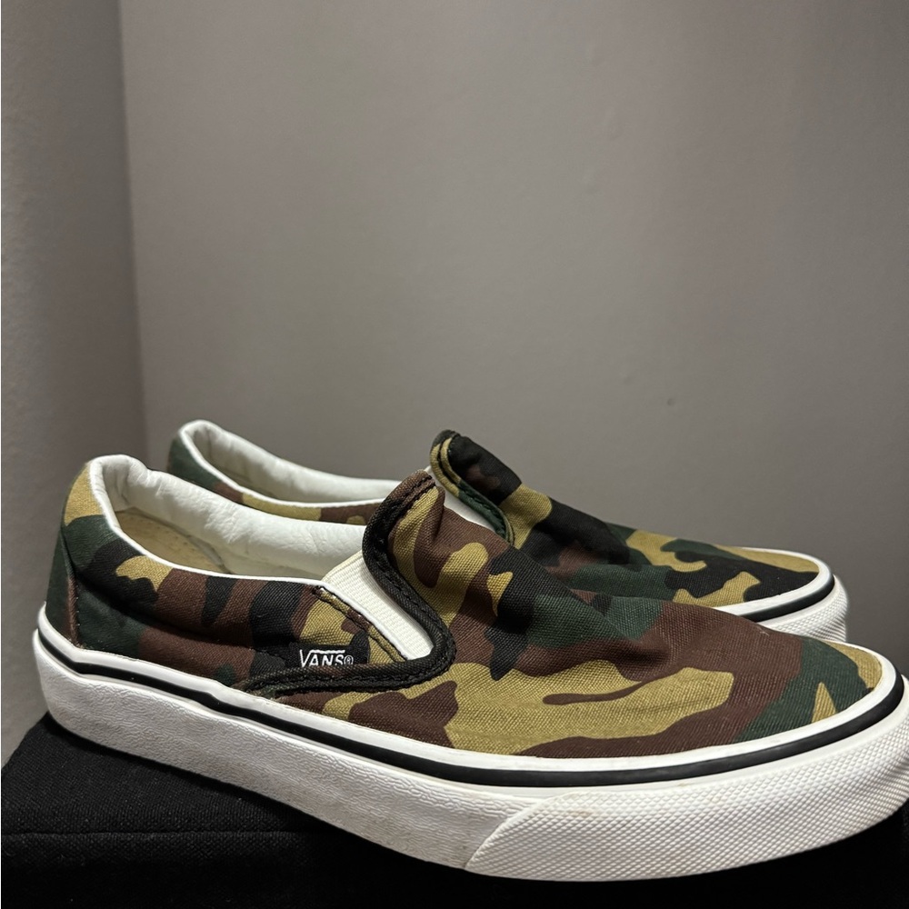 Vans Womens US 7 Camouflage Slip-On Shoes